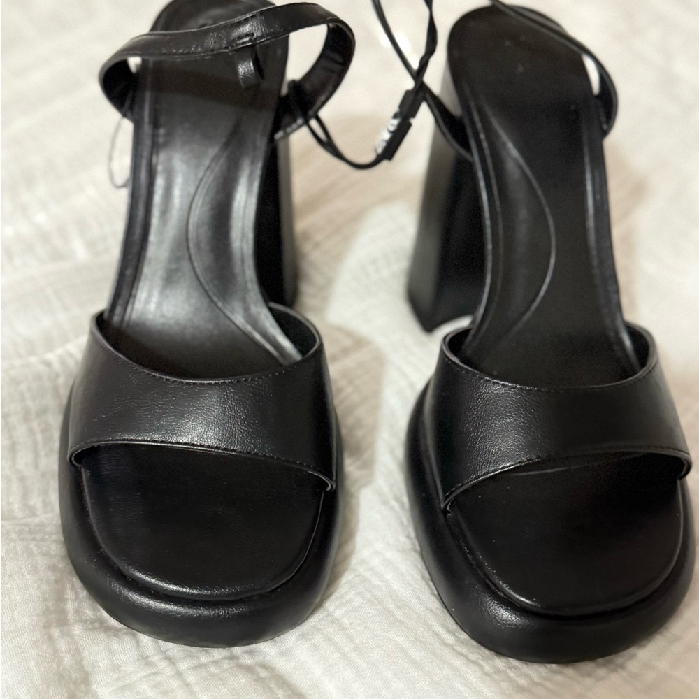 Elegant Black Women's Sandals